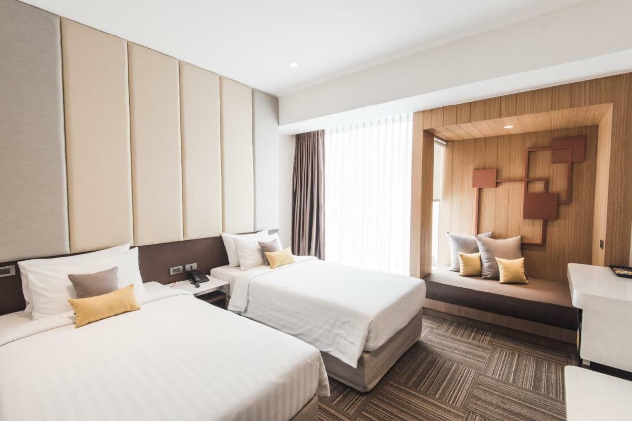 Twothree A Homely Hotel - Sha Extra Plus Bangkok Esterno foto